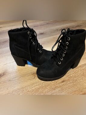 Soda Black Lace-Up Suede Block Heel Ankle Boots